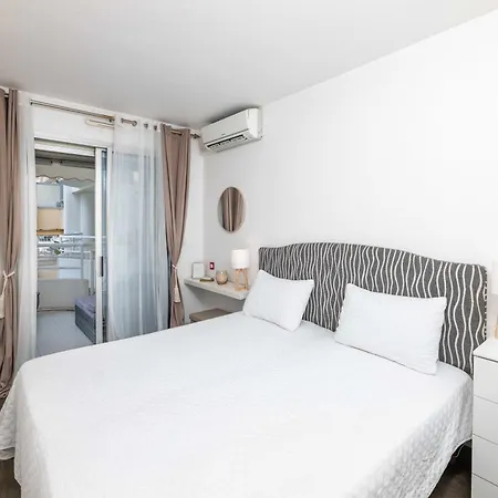 Appartement Azur Elegance, Piscine & Plages