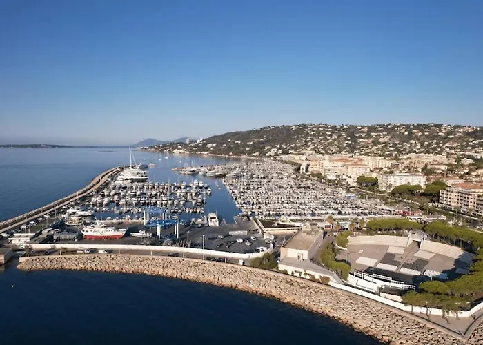 Azur Élégance, piscine&plages Appartamento *